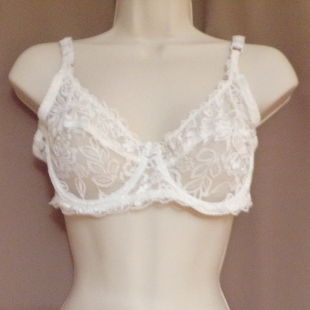 Vintage All White Lace Sexy Bra size 36 C
